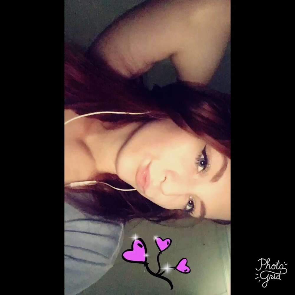 Meet your Posher, Elyssa